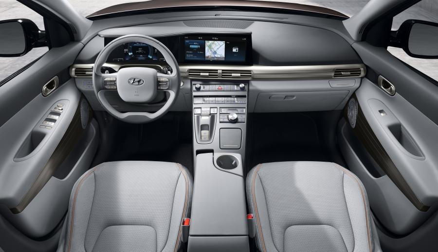Торпедо Hyundai NEXO 2018 года  (KR) (фото 3 из 35)